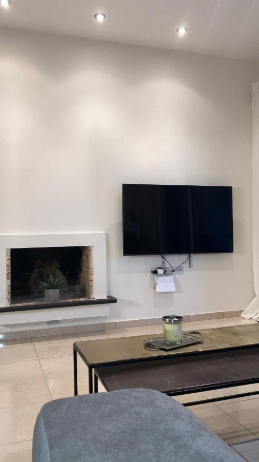 וולוס Bright Luxury Apt. מראה חיצוני תמונה