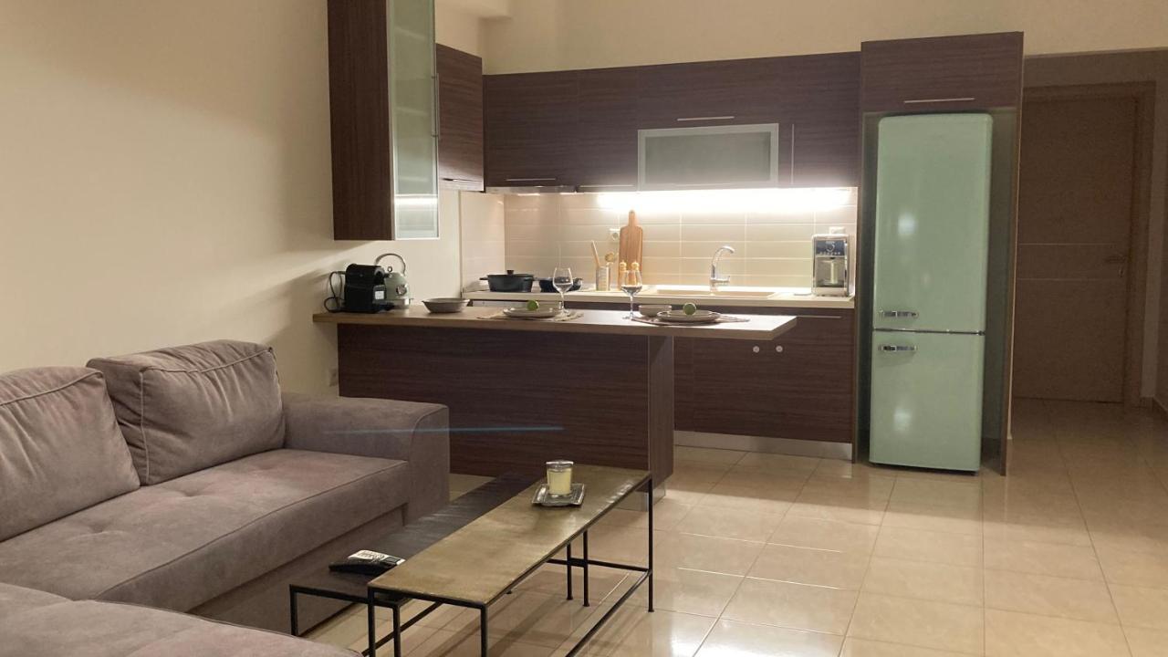 וולוס Bright Luxury Apt. מראה חיצוני תמונה